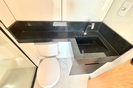 Apartamento para alugar com 35m², 2 quartos e sem vaga Apartamento para alugar com 35m², 2 quartos e sem vagaBanheiro