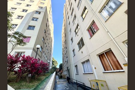 Apartamento para alugar com 35m², 2 quartos e sem vaga Apartamento para alugar com 35m², 2 quartos e sem vagaÁrea comum - Churrasqueira