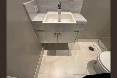 Banheiro da Suíte de apartamento para alugar com 3 quartos, 98m² em Itaim Bibi, São Paulo