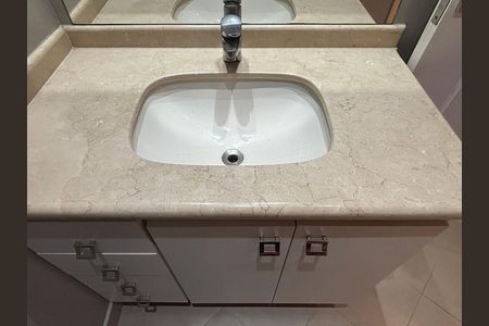 Apartamento para alugar com 98m², 3 quartos e 1 vaga Apartamento para alugar com 98m², 3 quartos e 1 vagaBanheiro