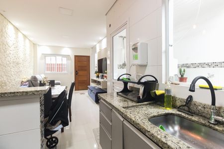 Casa de condomínio à venda com 60m², 2 quartos e 1 vagaCozinha 