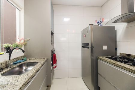 Casa de condomínio à venda com 60m², 2 quartos e 1 vagaCozinha 