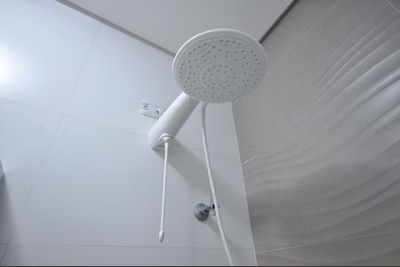 Banheiro de apartamento para alugar com 2 quartos, 46m² em Parque Vitoria, São Paulo