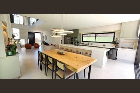 Casa à venda com 4 quartos, 252m² em Jardim Ermida I, Jundiaí