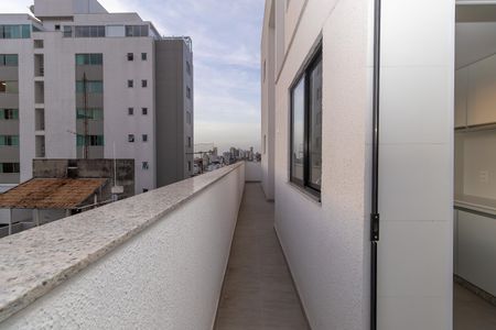 Apartamento à venda com 87m², 2 quartos e 2 vagasVaranda