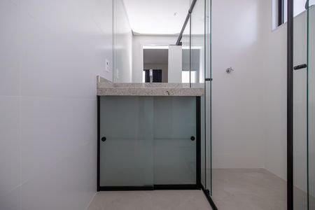 Apartamento à venda com 87m², 2 quartos e 2 vagasBanheiro da Suíte 2