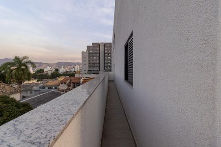 Apartamento à venda com 87m², 2 quartos e 2 vagasVaranda