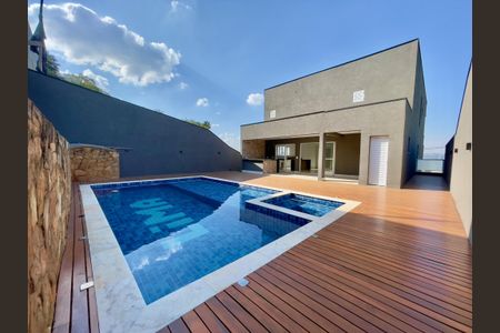 Casa de condomínio à venda com 400m², 5 quartos e 4 vagasFoto 02