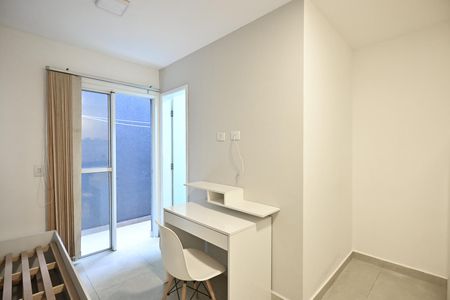 Sala de kitnet/studio para alugar com 1 quarto, 25m² em Jardim Peri Peri, São Paulo