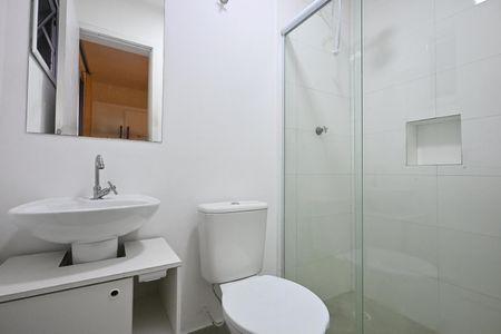 Banheiro de kitnet/studio para alugar com 1 quarto, 25m² em Jardim Peri Peri, São Paulo