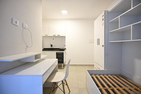 Sala de kitnet/studio para alugar com 1 quarto, 25m² em Jardim Peri Peri, São Paulo
