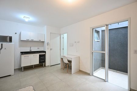 Sala/Quarto de kitnet/studio para alugar com 1 quarto, 25m² em Jardim Peri Peri, São Paulo