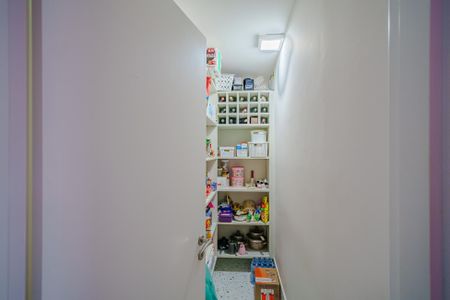 Apartamento à venda com 154m², 4 quartos e 2 vagas Apartamento à venda com 154m², 4 quartos e 2 vagasDispensa/Depósito