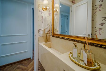 Apartamento à venda com 154m², 4 quartos e 2 vagas Apartamento à venda com 154m², 4 quartos e 2 vagasLavabo