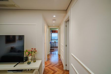 Apartamento à venda com 154m², 4 quartos e 2 vagas Apartamento à venda com 154m², 4 quartos e 2 vagasCorredor