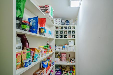 Apartamento à venda com 154m², 4 quartos e 2 vagas Apartamento à venda com 154m², 4 quartos e 2 vagasDispensa/Depósito