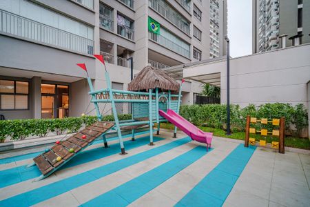 Apartamento à venda com 154m², 4 quartos e 2 vagas Apartamento à venda com 154m², 4 quartos e 2 vagasÁrea comum - Playground