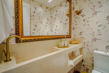Apartamento à venda com 154m², 4 quartos e 2 vagas Apartamento à venda com 154m², 4 quartos e 2 vagasLavabo