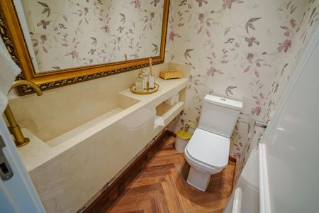 Apartamento à venda com 154m², 4 quartos e 2 vagas Apartamento à venda com 154m², 4 quartos e 2 vagasLavabo