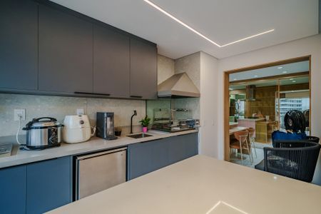 Apartamento à venda com 154m², 4 quartos e 2 vagas Apartamento à venda com 154m², 4 quartos e 2 vagasVaranda