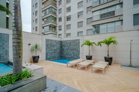 Apartamento à venda com 154m², 4 quartos e 2 vagas Apartamento à venda com 154m², 4 quartos e 2 vagasÁrea comum - Piscina