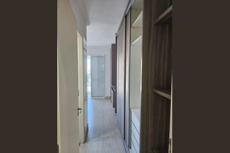Apartamento à venda com 82m², 3 quartos e 2 vagas Apartamento à venda com 82m², 3 quartos e 2 vagasCorredor