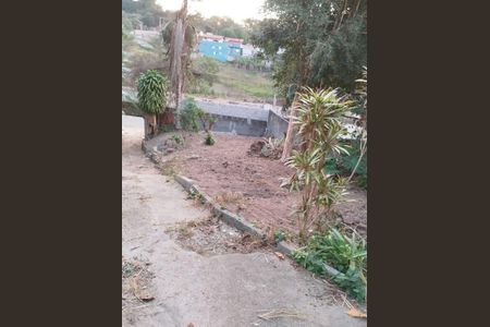 Casa à venda com 121m², 2 quartos e 4 vagas