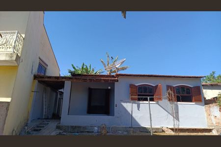 Casa à venda com 121m², 2 quartos e 4 vagas
