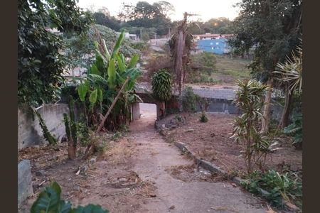 Casa à venda com 121m², 2 quartos e 4 vagas