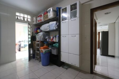 Casa à venda com 175m², 3 quartos e 4 vagasLavanderia