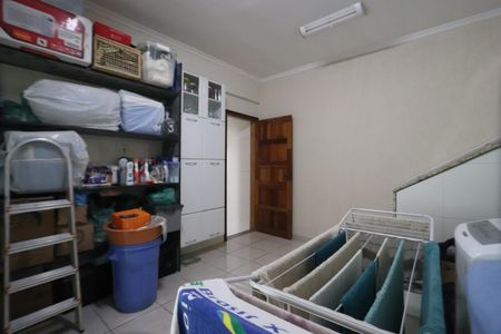 Casa à venda com 175m², 3 quartos e 4 vagasLavanderia