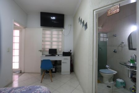 Casa à venda com 175m², 3 quartos e 4 vagasSuíte 2