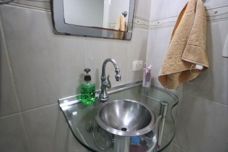 Casa à venda com 175m², 3 quartos e 4 vagasBanheiro da Suíte 2