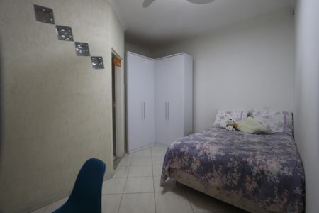 Casa à venda com 175m², 3 quartos e 4 vagasSuíte 2