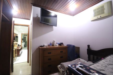 Casa à venda com 175m², 3 quartos e 4 vagasSuíte 1