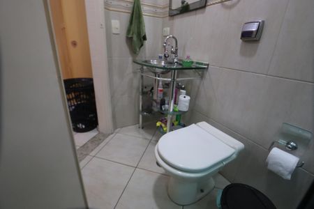 Casa à venda com 175m², 3 quartos e 4 vagasBanheiro da Suíte 3