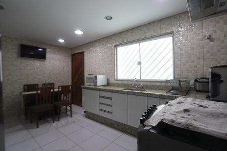 Casa à venda com 175m², 3 quartos e 4 vagasCozinha
