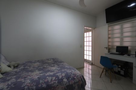 Casa à venda com 175m², 3 quartos e 4 vagasSuíte 2