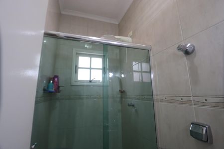 Casa à venda com 175m², 3 quartos e 4 vagasBanheiro da Suíte 2