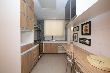 Apartamento para alugar com 110m², 3 quartos e 2 vagasCOZINHA