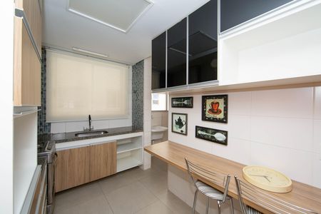 Apartamento para alugar com 110m², 3 quartos e 2 vagasCOZINHA