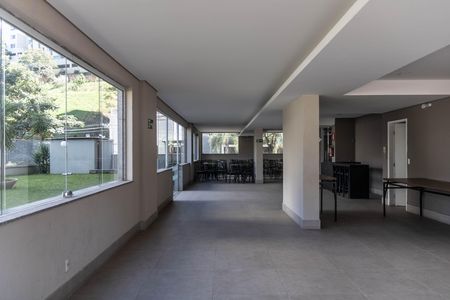 Apartamento para alugar com 180m², 3 quartos e 3 vagas Apartamento para alugar com 180m², 3 quartos e 3 vagasÁrea comum - Salão de festas