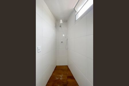 Banheiro de casa de condomínio para alugar com 1 quarto, 40m² em Jardim D’abril, Osasco