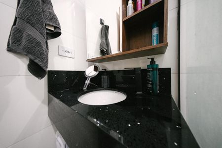 Apartamento à venda com 40m², 2 quartos e sem vaga Apartamento à venda com 40m², 2 quartos e sem vagaBanheiro