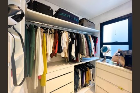 Closet de casa de condomínio à venda com 3 quartos, 308m² em Centro Empresarial Tamboré, Santana de Parnaíba