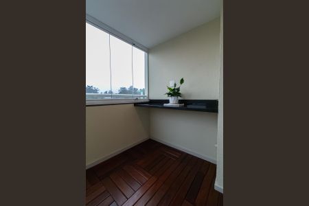 Apartamento à venda com 52m², 2 quartos e 1 vaga Apartamento à venda com 52m², 2 quartos e 1 vagaVaranda