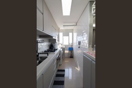 Apartamento à venda com 47m², 2 quartos e 1 vaga Apartamento à venda com 47m², 2 quartos e 1 vagaCozinha e Área de Serviço