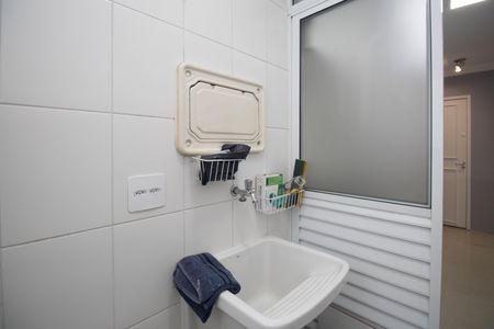 Apartamento para alugar com 65m², 3 quartos e 1 vagaÁrea de Serviço