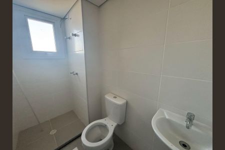 Apartamento para alugar com 57m², 2 quartos e 1 vaga Apartamento para alugar com 57m², 2 quartos e 1 vagaBanheiro social