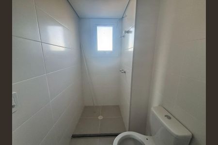 Apartamento para alugar com 57m², 2 quartos e 1 vaga Apartamento para alugar com 57m², 2 quartos e 1 vagaBanheiro social
